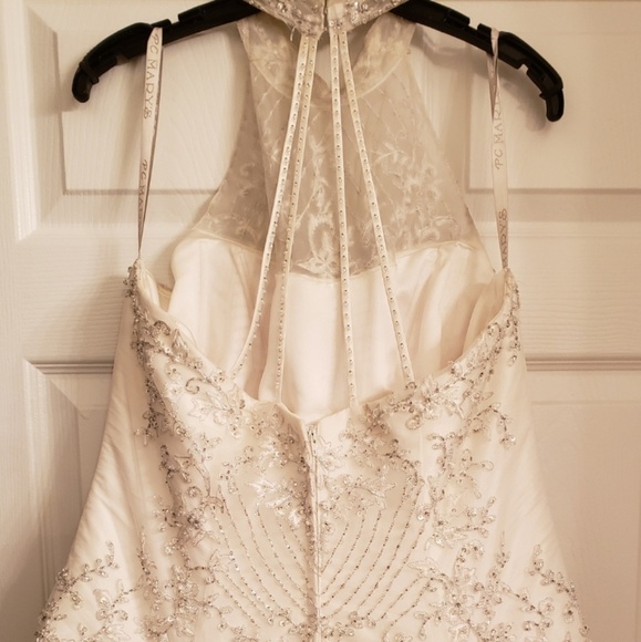 Wedding Dress - Picture 4 of 6